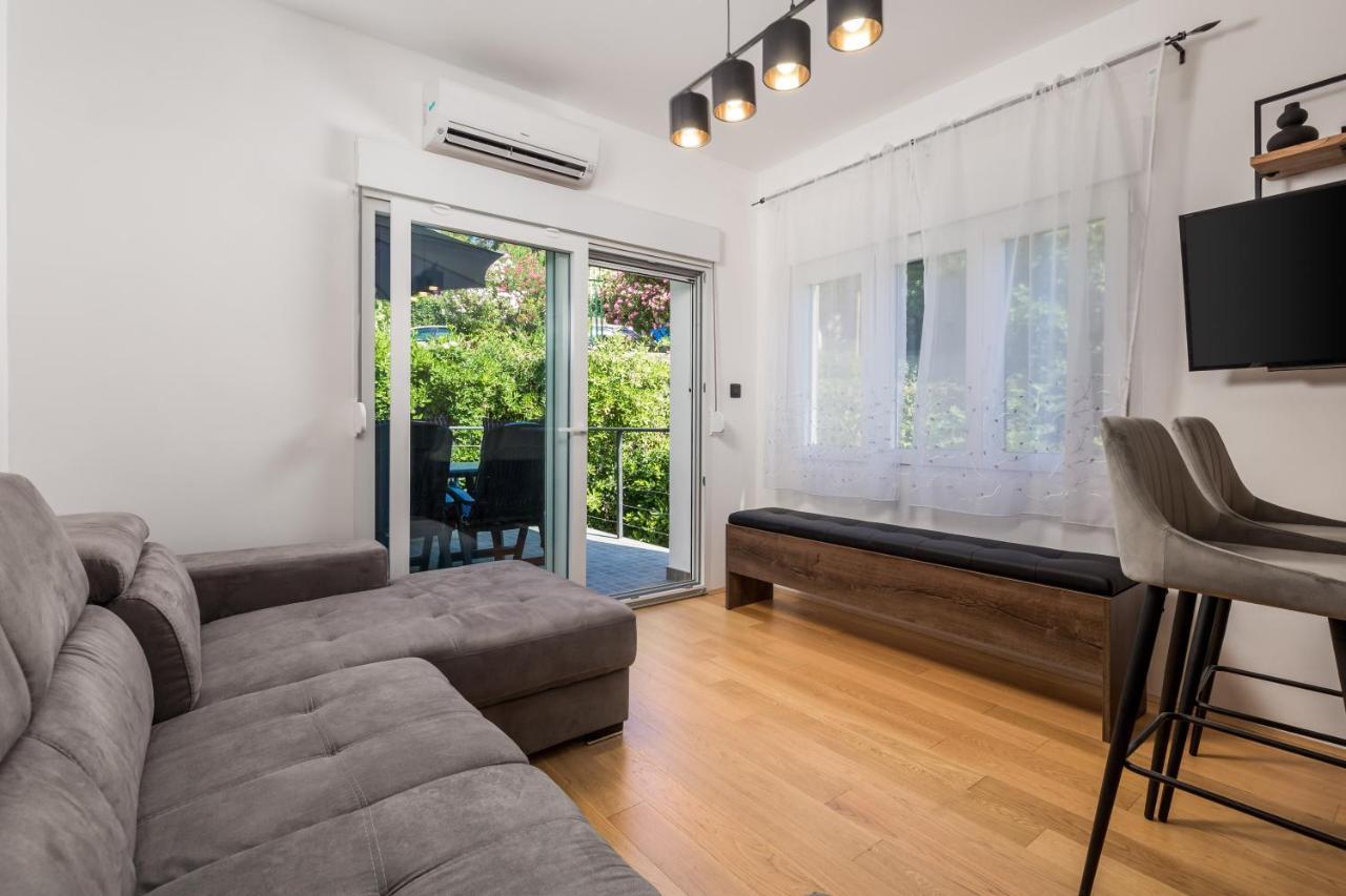 Zid Apartman Opatija Exteriör bild